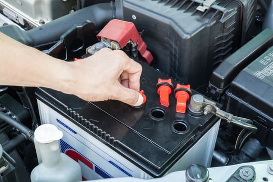 How do I know if my Jeep needs a new battery?